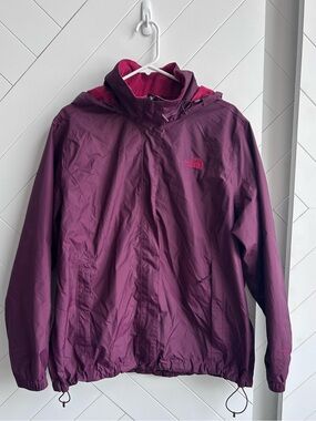 Women’s Burgundy North Face water resistant rain and windbreaker jacket size XXL